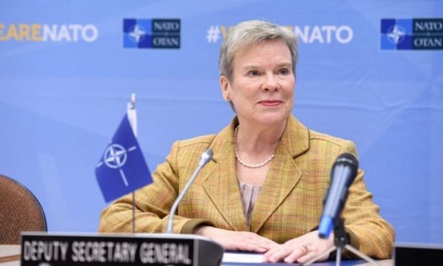  Ish-zyrtarja e NATO-s: Pak gjasa që Rusia të ketë sukses në Kiev 