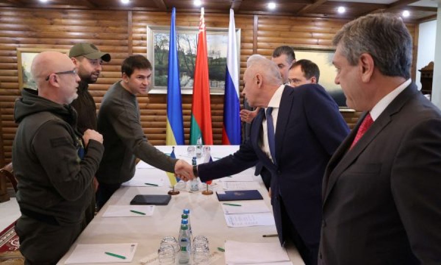 Delegacioni ukrainas dhe ai rus bëjnë progres në bisedime