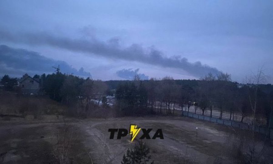 Rusia shton sulmet mbi Ukrainë, godet bazën ushtarake pranë Lviv