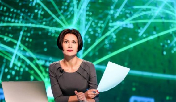 Vitin e kaluar e nderoi Putini, prezantuesja e lajmeve jep dorëheqje dhe ikën nga Rusia