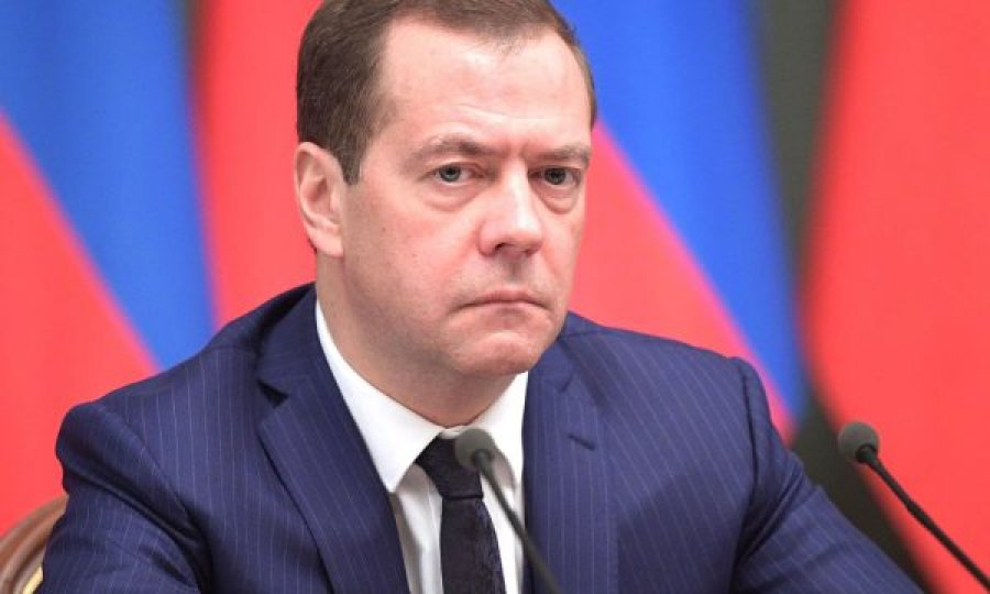 Medvedev: Rusia duhet t’i përgjigjet hyrjes së trupave perëndimor