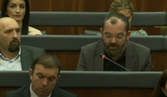 Edhe një gardian i “moralit” në VV thotë se nuk e shkel “vullnetin e popullit” për Kodin Civil