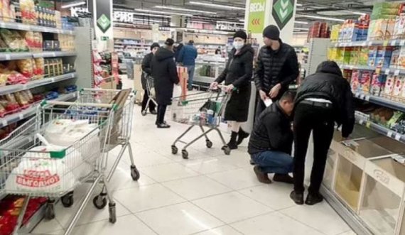 Luftë për një pako sheqer