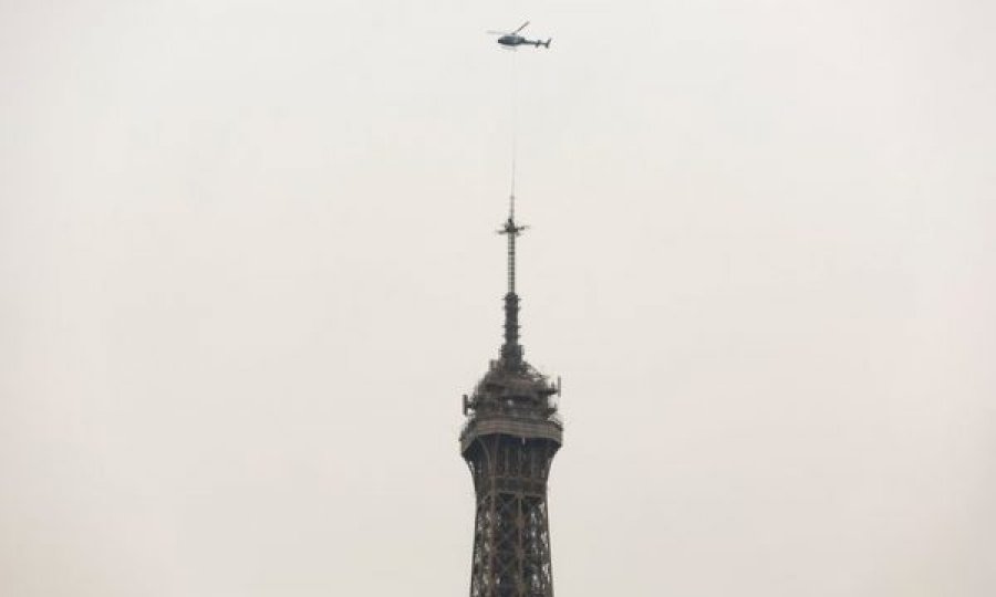 Eiffel zgjatet me 6 metra, inxhinierët shtojnë një antenë digjitale