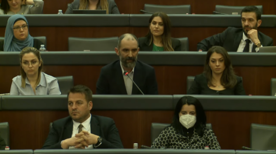 Abrashi pro Kodit të ri Civil, çuditen dy bashkëpartiakët e tij