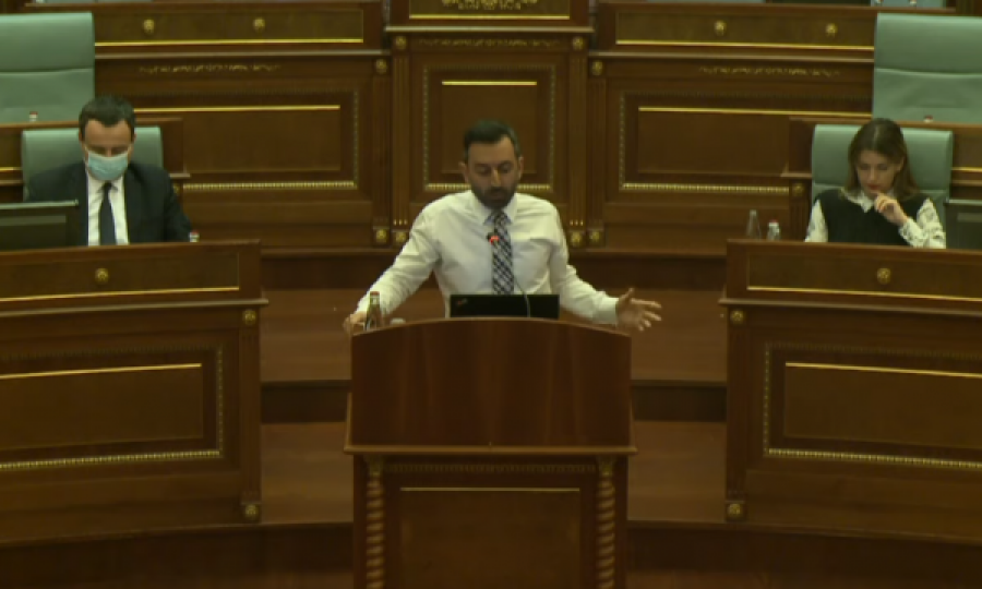 Basha: iPhonët që i keni në duar i ka bërë Tim Cook, homoseksual. T’i thuash atij që është i sëmurë?