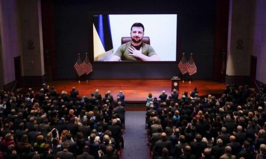 Kongresistët amerikanë qajnë gjatë fjalimit të Zelenskyt