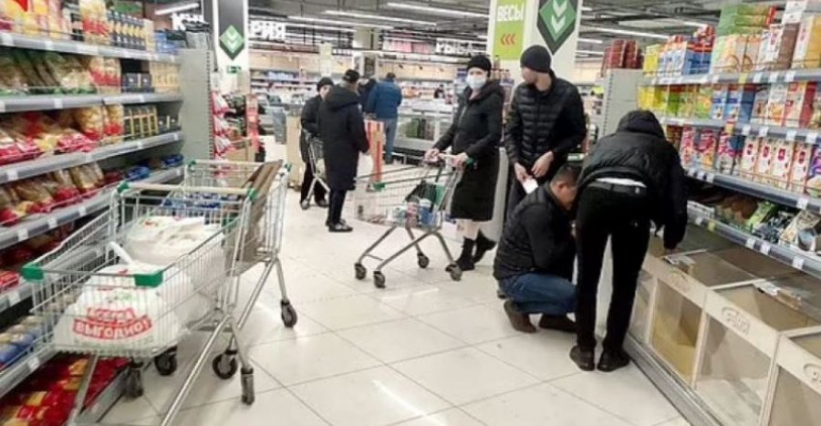 Luftë për një pako sheqer