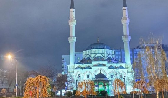 Besimtarët muslimanë sonte shënojnë Natën e Madhe të Beratit, lajmërues i Ramazanit