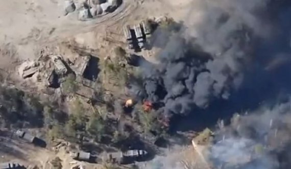 Ukrainasit publikojnë pamje me dron, bombardohen automjetet ushtarake ruse rreth Kyivit