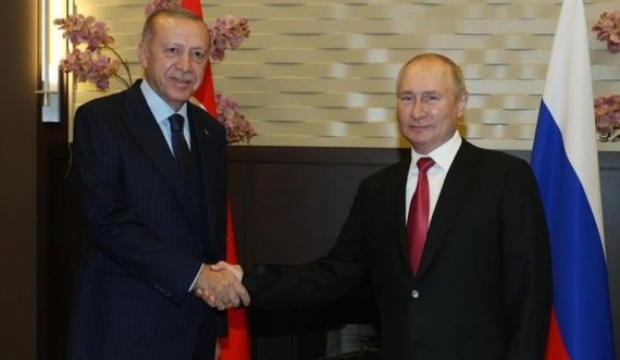 Erdogan telefonon Putinin