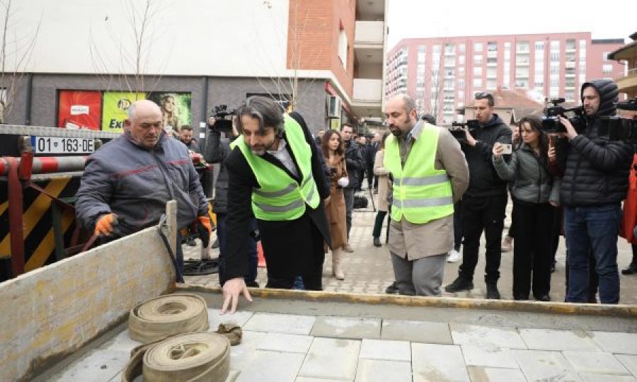 Rama ka nisur aksionin për zhvendosjen e kiosqeve