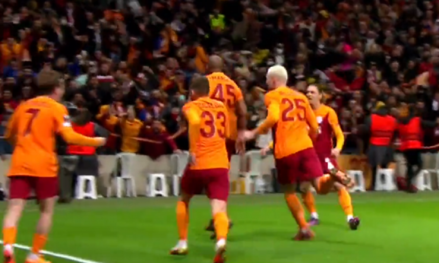 “Shokohet” Barcelona, Galatasaray kalon në epërsi