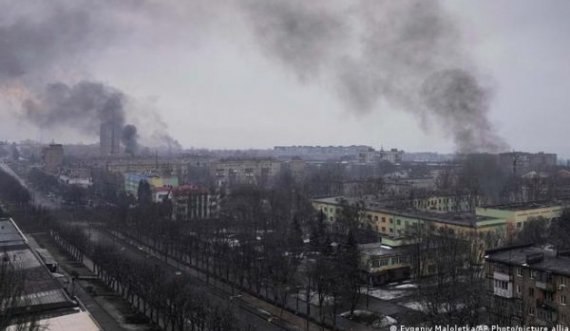 “Tanke, mitralozë dhe luftime”, kryebashkiaku i Mariupolit tregon çfarë po ndodh në qytet
