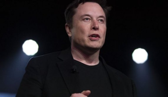 Elon Musk: Robotët do të jenë biznes më i madh se veturat Tesla
