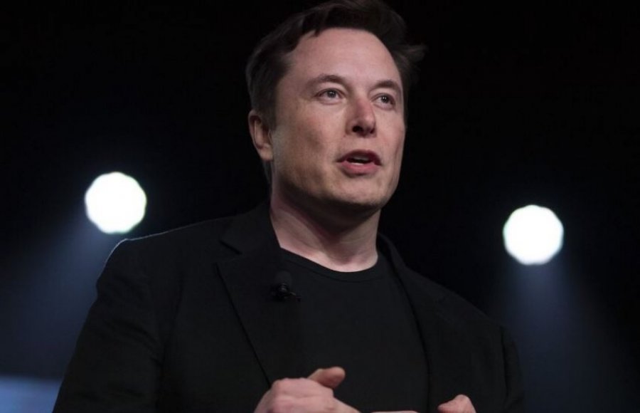 Elon Musk: Robotët do të jenë biznes më i madh se veturat Tesla