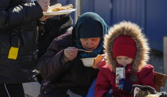 Rusia bllokon korridoret humanitare, ukrainasit dërgohen në Moskë