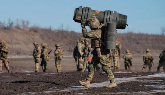 Ky shtet refuzon ndihmën ushtarake për Ukrainën