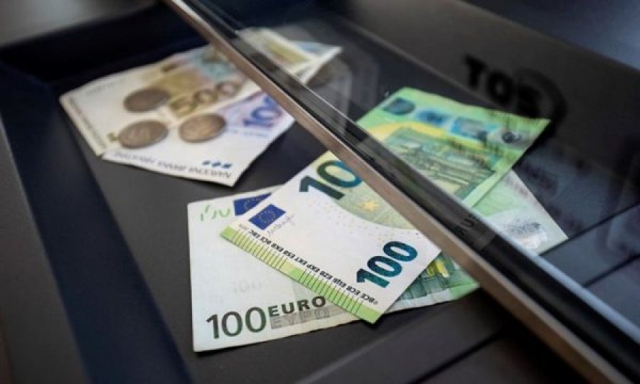 Kosova me pagën më të ulët minimale në Europë, pse dështoi rritja e saj?