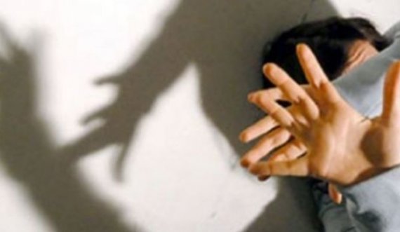 Dhunohet një vajzë në Shtime, arrestohen dy të dyshuar