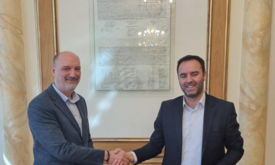 Ritakohen Visar Ymeri e Glauk Konjufca, dikur bashkëpartiakë