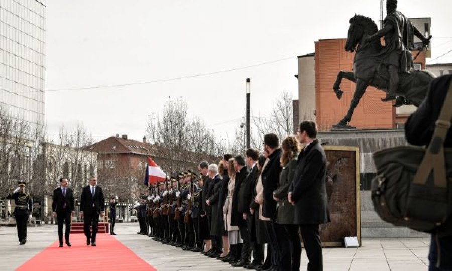 Kurti numëron zyrtarët që kanë ardhur në Kosovë – na kanë vizituar si rrallëherë më parë