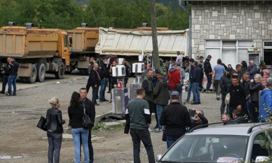 Kurti u flet serbëve: Nuk janë të nevojshme protestat