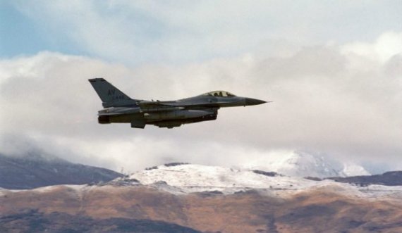 Cili shtet hodhi bombat e para mbi Serbi dhe në çfarë ore filloi sulmi ajror i NATO-s më 24 mars 1999
