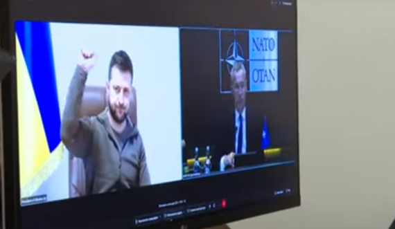 Zelensky kyçet virtualisht në Samitin e NATO-s: Kurrë më mos na thoni se ushtria jonë nuk i përmbush standardet e juaja
