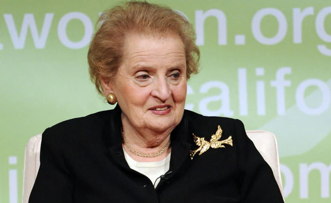Kërkesa e fundit e Madeleine Albright për vajzat e Kosovës, kjo është letra që ua kishte shkruar