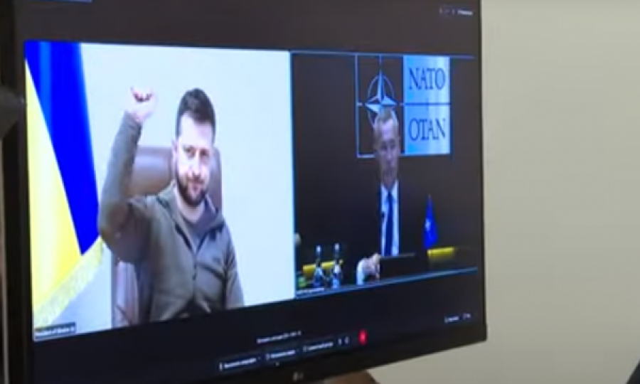 Zelensky kyçet virtualisht në Samitin e NATO-s: Kurrë më mos na thoni se ushtria jonë nuk i përmbush standardet e juaja