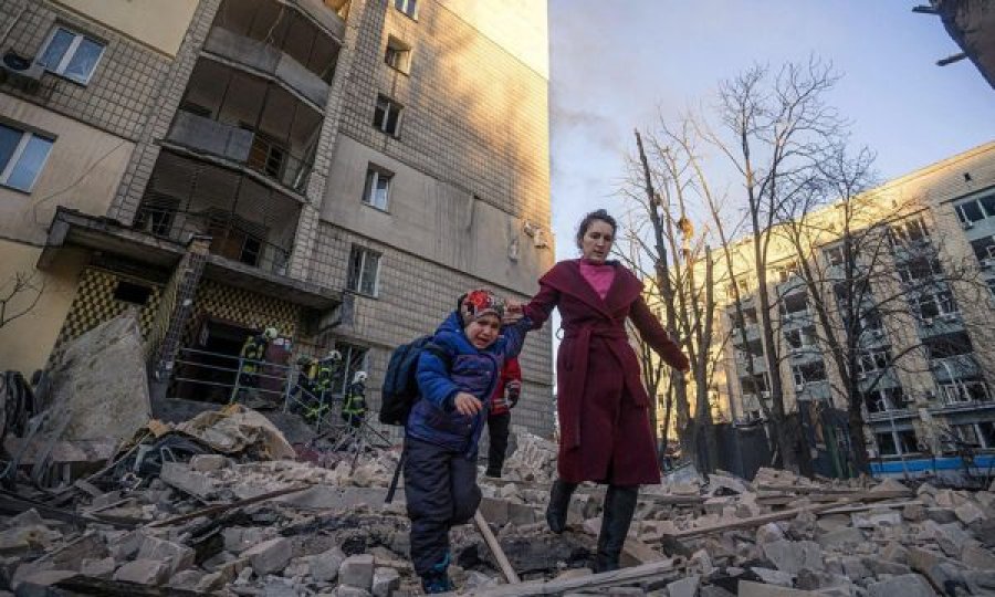 Franca premton financim të gjykatës që do të hetojë krimet e luftës në Ukrainë