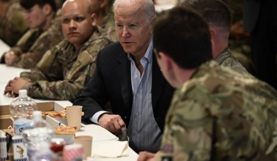 Biden sot takon zyrtarët ukrainas