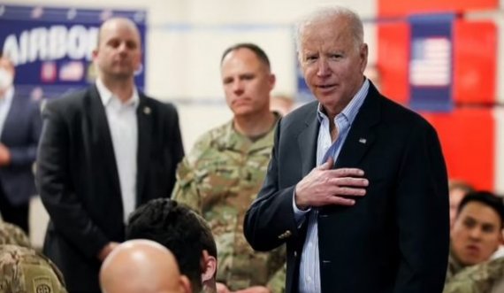 “Do ta shikoni vetë kur të jeni atje”, çfarë deshi të thoshte Biden gjatë fjalimit para ushtarëve amerikanë në Poloni
