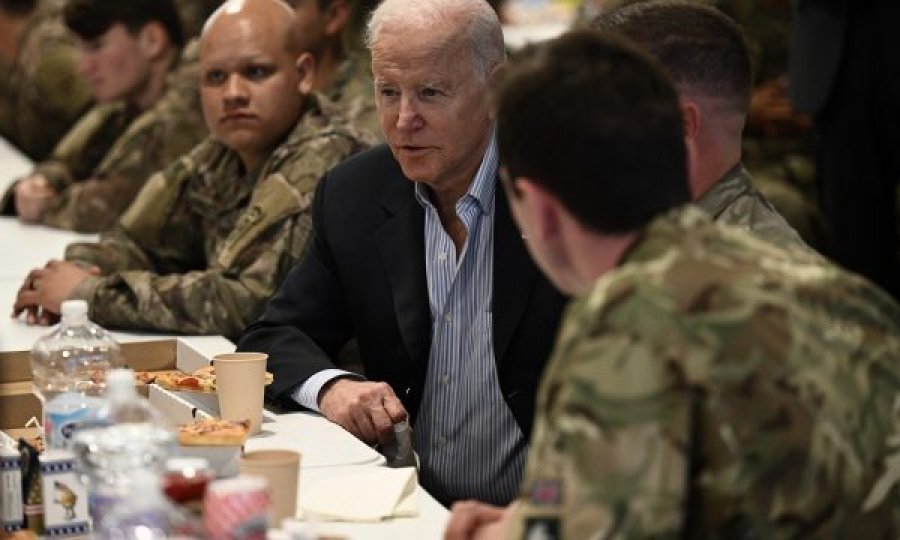 Biden sot takon zyrtarët ukrainas