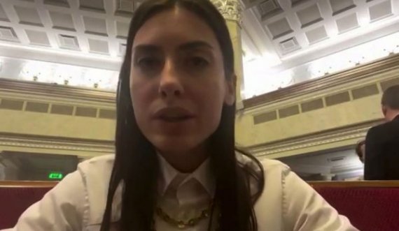 Deputetja ukrainase: Një civil e vranë dhe ia përdhunuan gruan në sy të fëmijës