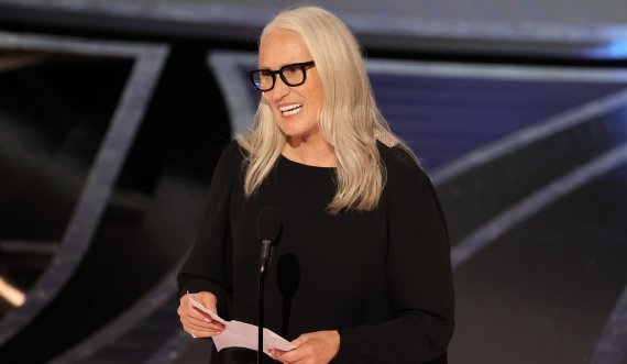 Jane Campion fiton Oscarin për “Regjisoren më të mirë” 27 vjet pas nominimit për herë të parë: Ky është një rikthim i vërtetë