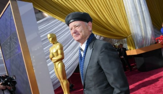 Bill Murray ‘godet’ me veshjen në çmimet “Oscar”, ja detaj i veçantë