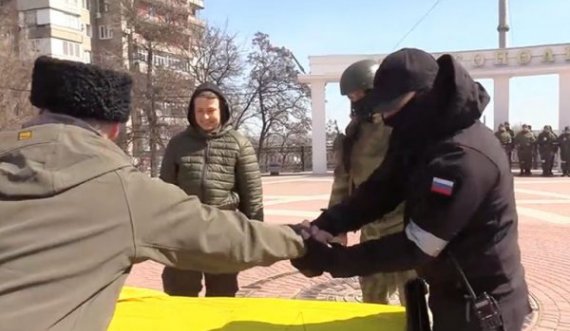 Rusët e bëjnë një video propagandistike, CNN: Thonë se Melitopoli s’është më pjesë e Ukrainës