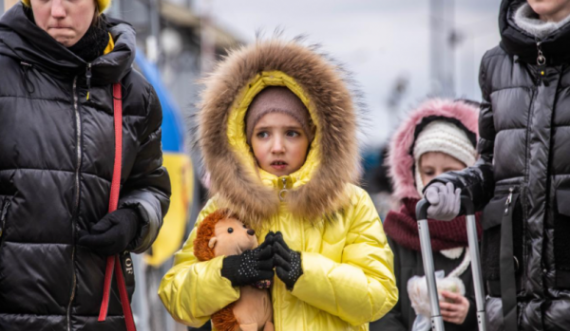 UNICEF: Dy milionë fëmijë janë larguar deri më tani nga Ukraina