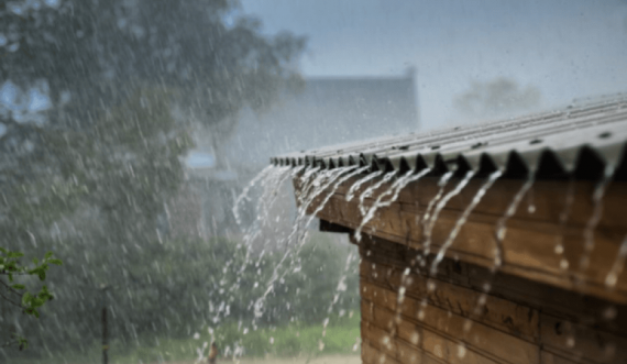 Përkeqësim i motit në ditët e ardhshme, erë dhe reshje shiu