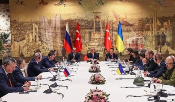 Rusia thotë se bisedimet me Ukrainën në Turqi nuk shënuan përparim