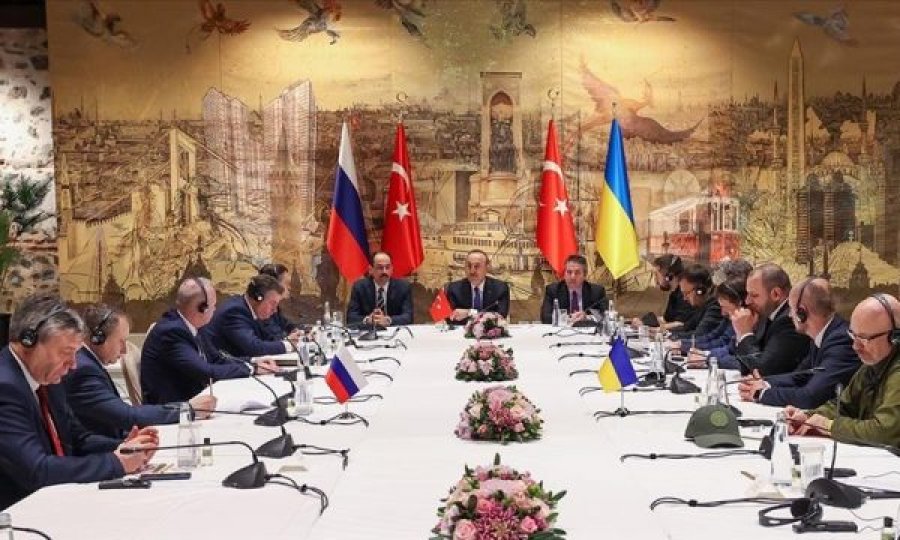 Rusia thotë se bisedimet me Ukrainën në Turqi nuk shënuan përparim