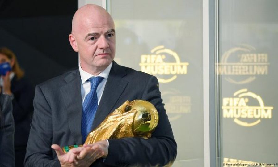 Presidenti i FIFA-s: “Katar 2022” në nëntor është perfekt