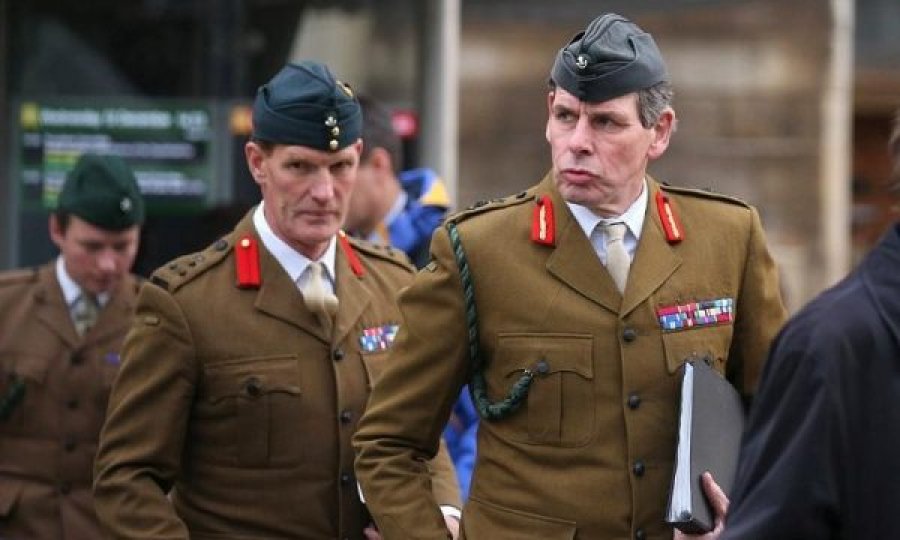 Ish-komandanti i forcave britanike i pakënaqur me NATO’n: Të formohet një koalicion shtetesh për t’ju revanshuar Putinit