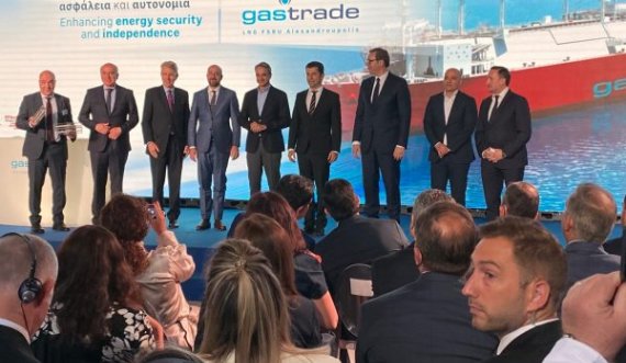 Ambasadori amerikan në përurimin e terminalit të LNG-së: Projekt kyç për diversifikimin, larg nga gazi rus