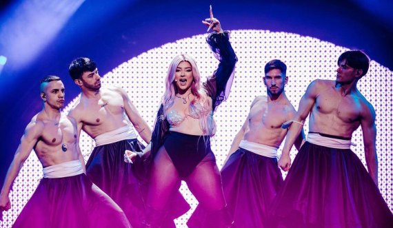 A do të ndryshohet performanca e Ronelës pas “censurimit” nga Eurovizioni?