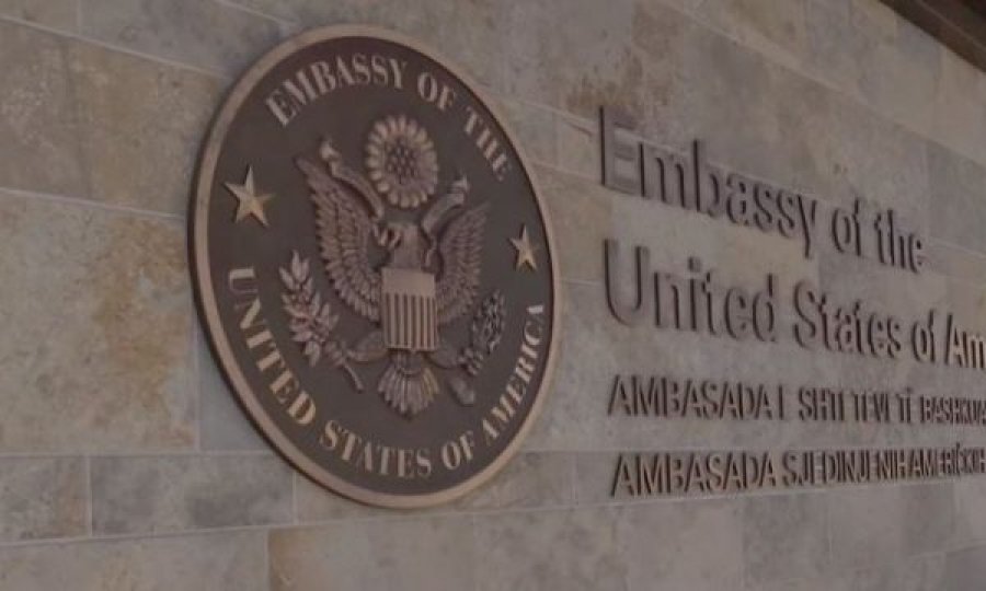 Ambasada amerikane: Gazetarët ekspozojnë korrupsionin dhe përmirësojnë jetën, t’i përkrahim
