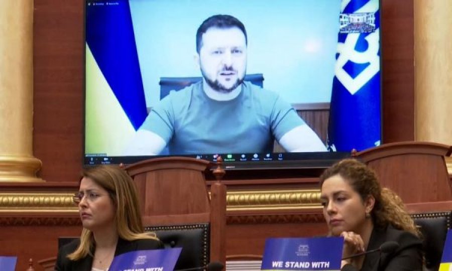 “Derisa t’u ngrijnë këmbët”, Zelensky rrëqeth në Kuvendin e Shqipërisë: Si torturohen të rinjtë nga ushtria ruse