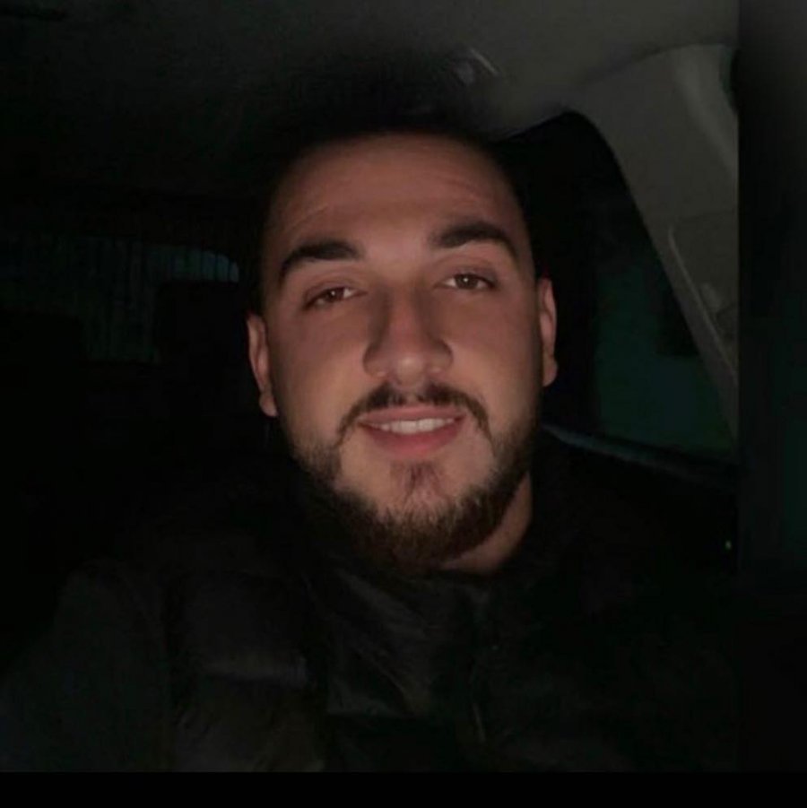 U dërgua në emergjencë me plagë të rënda e afër shtëpisë iu gjet kallashi, krejt çka dihet për vdekjen e 26-vjeçarit në Suharekë